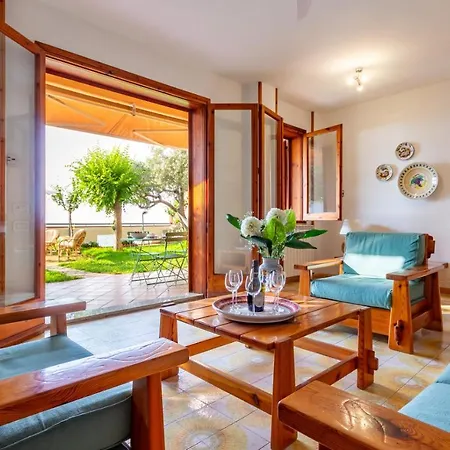 Il Giardino Dei Tramonti Di Ulisse * Тропея