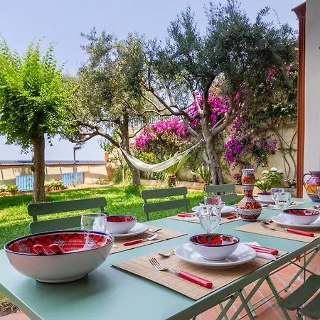 Il Giardino Dei Tramonti Di Ulisse Апартаменты