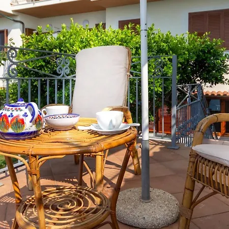 Апартаменты Il Giardino Dei Tramonti Di Ulisse *